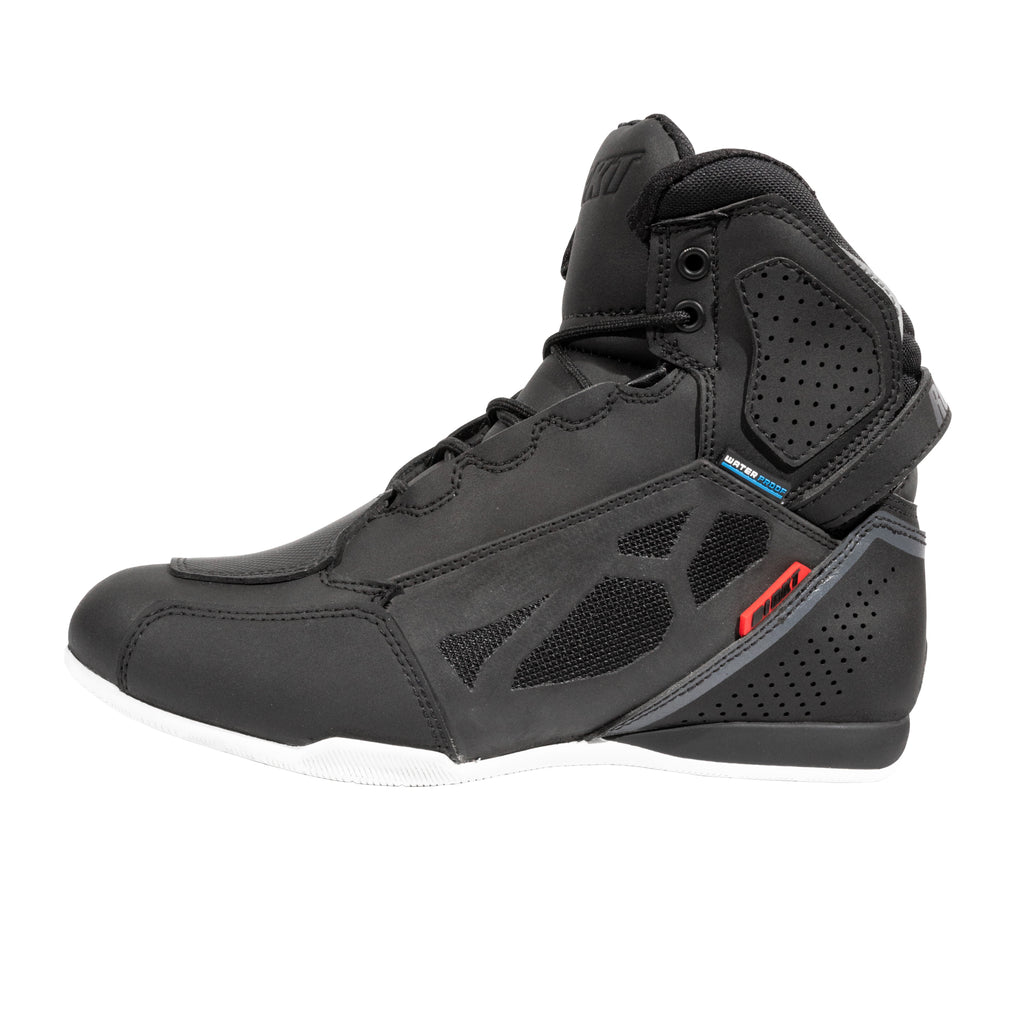 BOTA CON PROTECCIONES ATOMIC 2.0