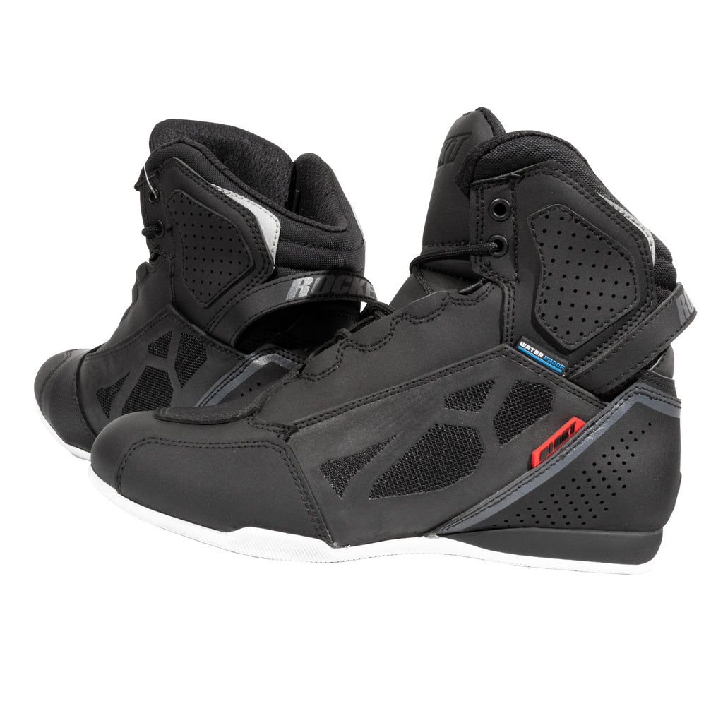 BOTA CON PROTECCIONES ATOMIC 2.0